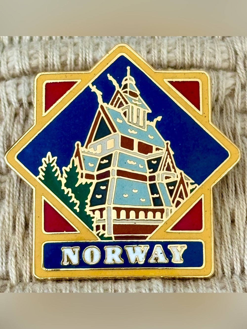 DISNEY 1999 *Rare* WDW Epcot World Showcase Norway Pavilion Pin